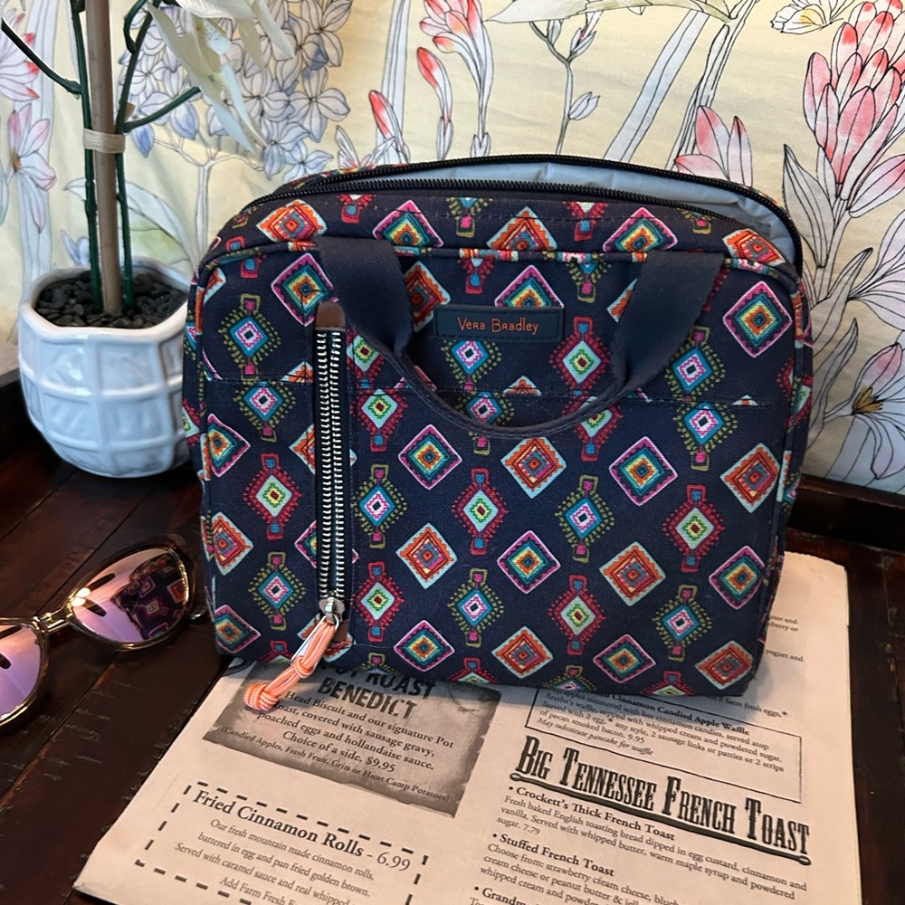 Vera Bradley Geometric Multicolor Lunch bag.